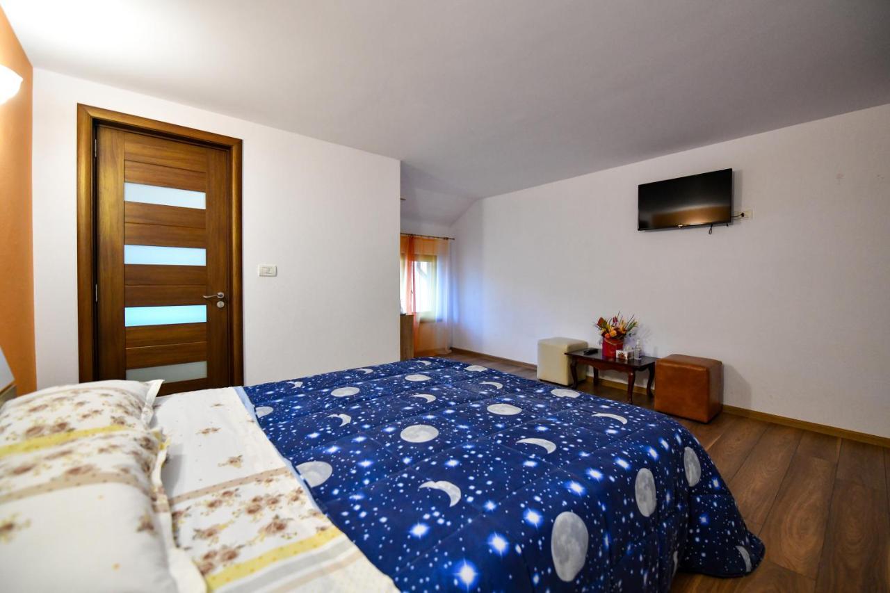 Villa Castellino Tîrgu Ocna エクステリア 写真